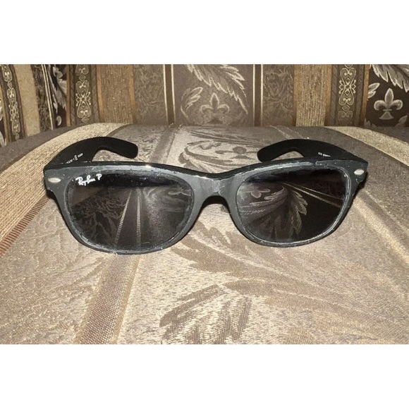 Ray-Ban Classic Black Sunglasses - Picture 1 of 4